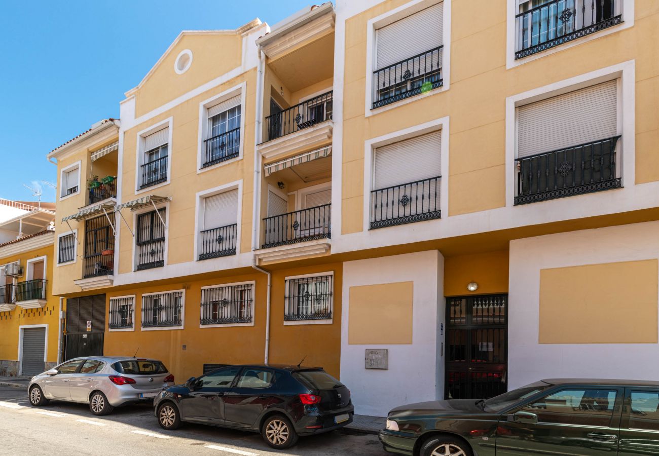 Apartment in Málaga - WintoWinRentals - La Estancia FREE PARKING.