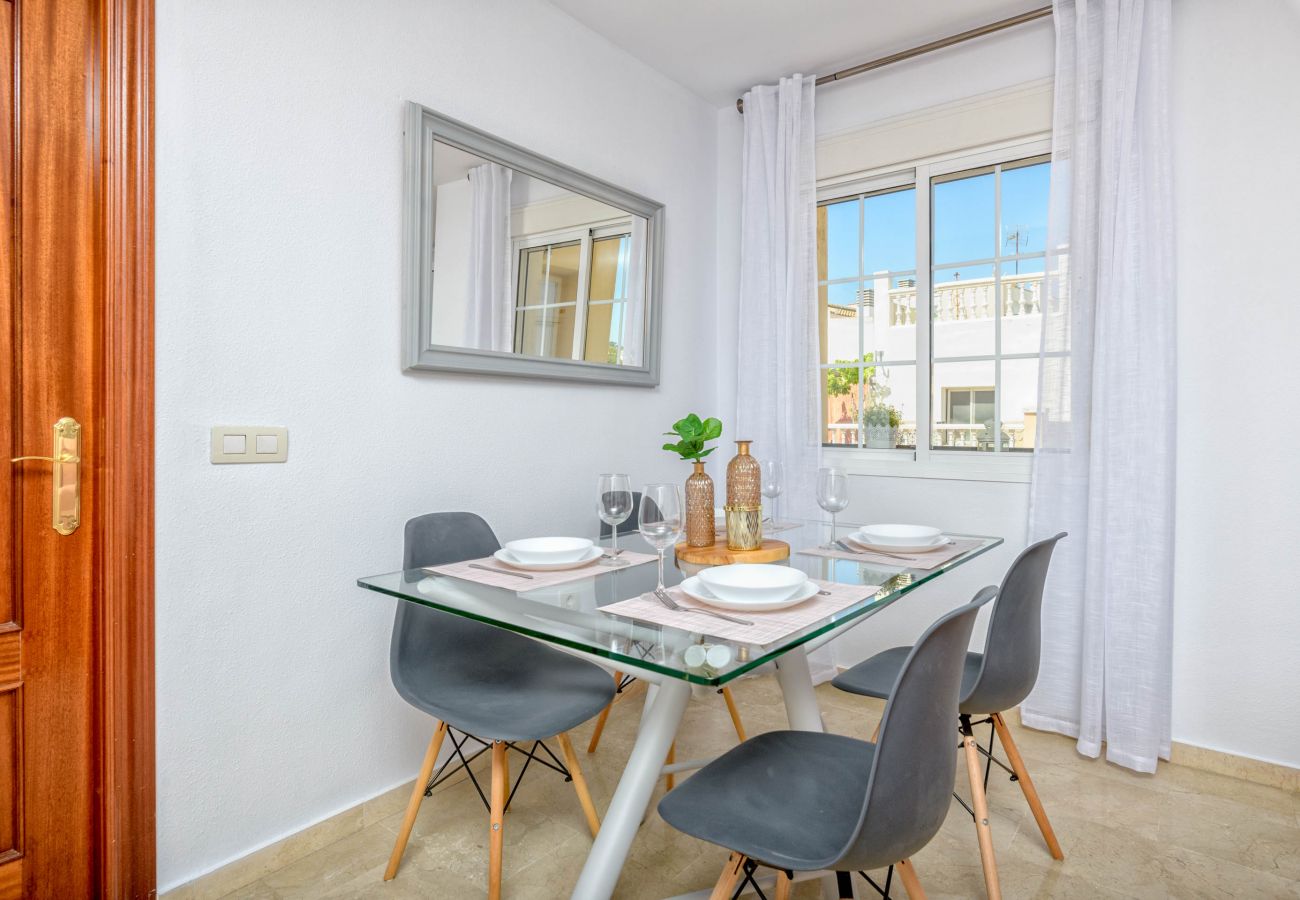 Apartment in Málaga - WintoWinRentals - La Estancia FREE PARKING.
