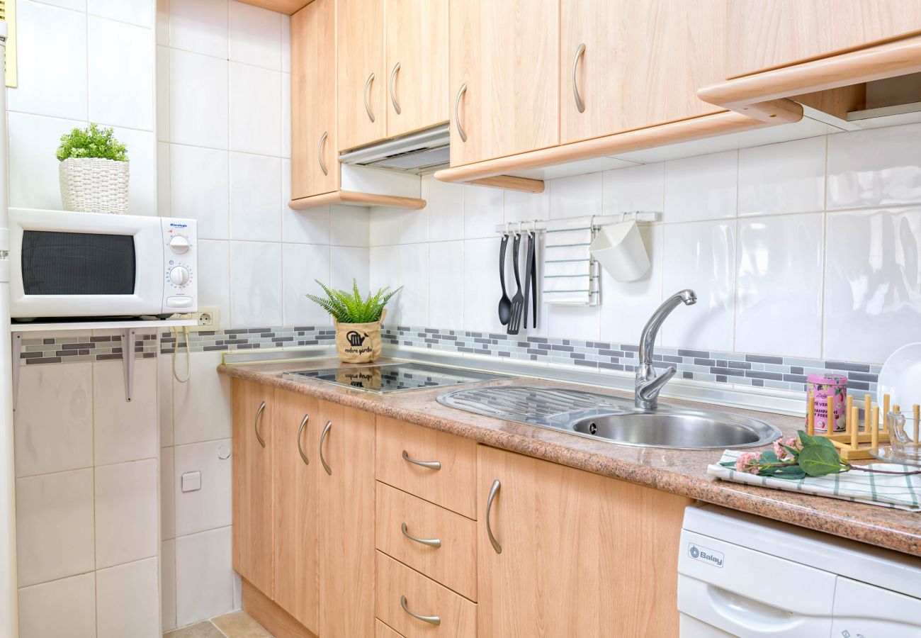 Apartment in Málaga - WintoWinRentals - La Estancia FREE PARKING.