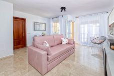 Apartment in Málaga - WintoWinRentals - La Estancia FREE PARKING.