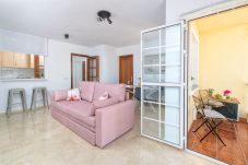 Apartment in Málaga - WintoWinRentals - La Estancia FREE PARKING.