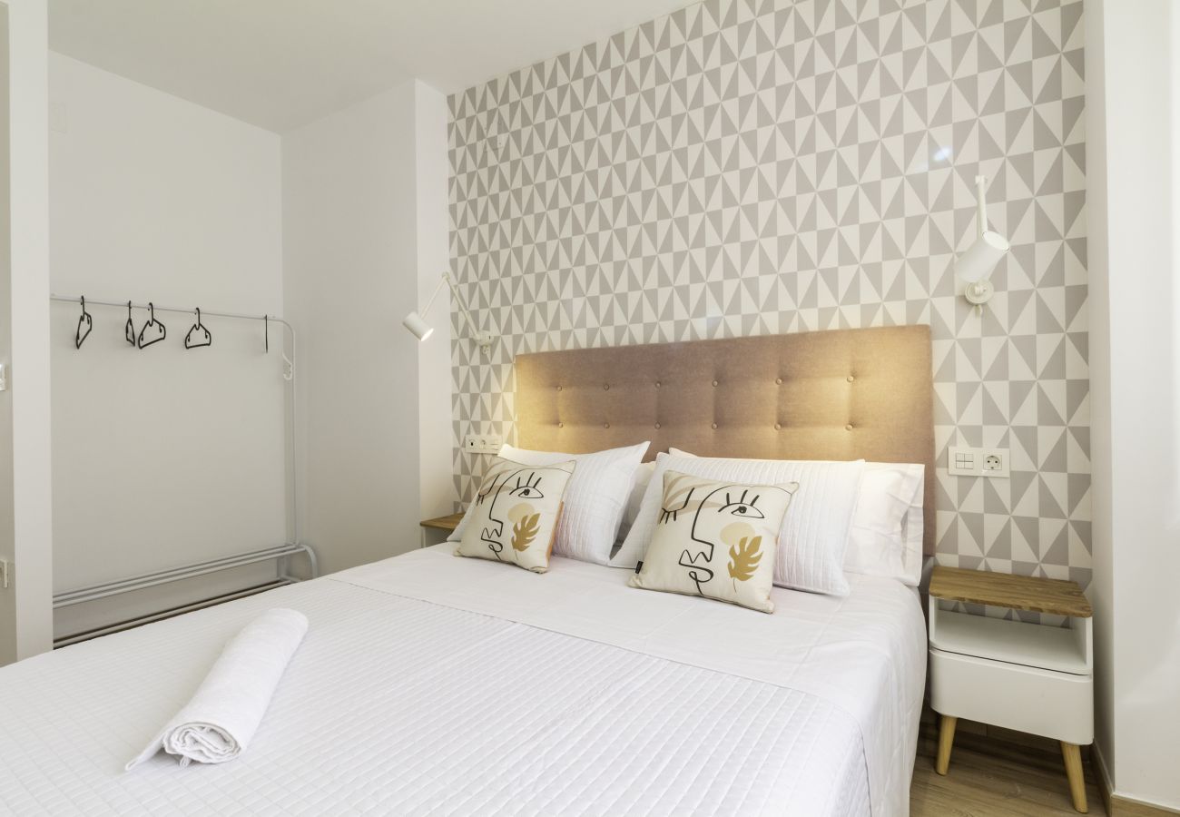 Apartment in Málaga - Huelin Suites by WintowinRentals Picasso.