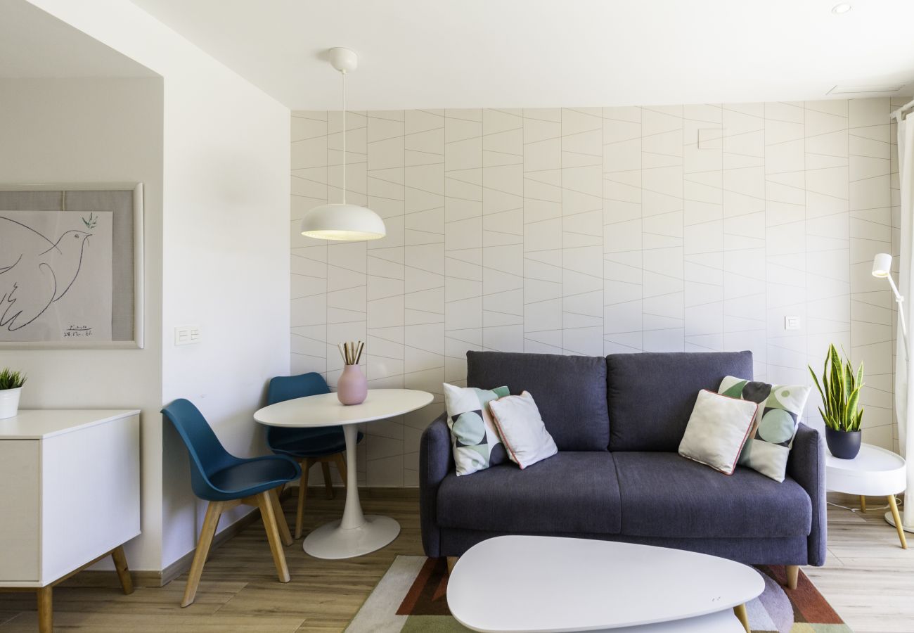 Apartment in Málaga - Huelin Suites by WintowinRentals Picasso.
