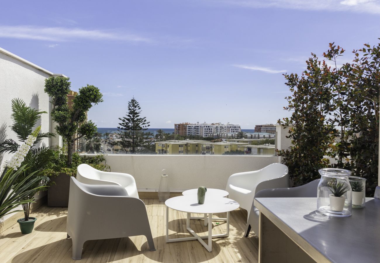 Apartment in Málaga - WintoWinRentals - Luxury penthouse with sea views.