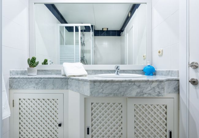 Apartment in Benalmádena - WintowinRentals Luxury apartment in the middle of Puerto Marina. Apartment in Benalmádena - WintowinRentals Luxury apartment in the middle of Puerto Marina.