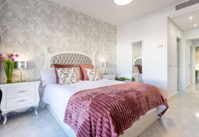 Apartment in Benalmádena - WintowinRentals Luxury apartment in the middle of Puerto Marina. Apartment in Benalmádena - WintowinRentals Luxury apartment in the middle of Puerto Marina.