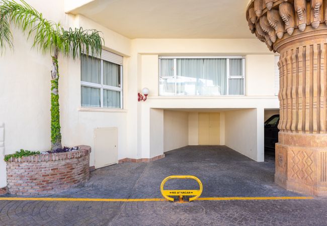 Apartment in Benalmádena - WintowinRentals Luxury apartment in the middle of Puerto Marina. Apartment in Benalmádena - WintowinRentals Luxury apartment in the middle of Puerto Marina.