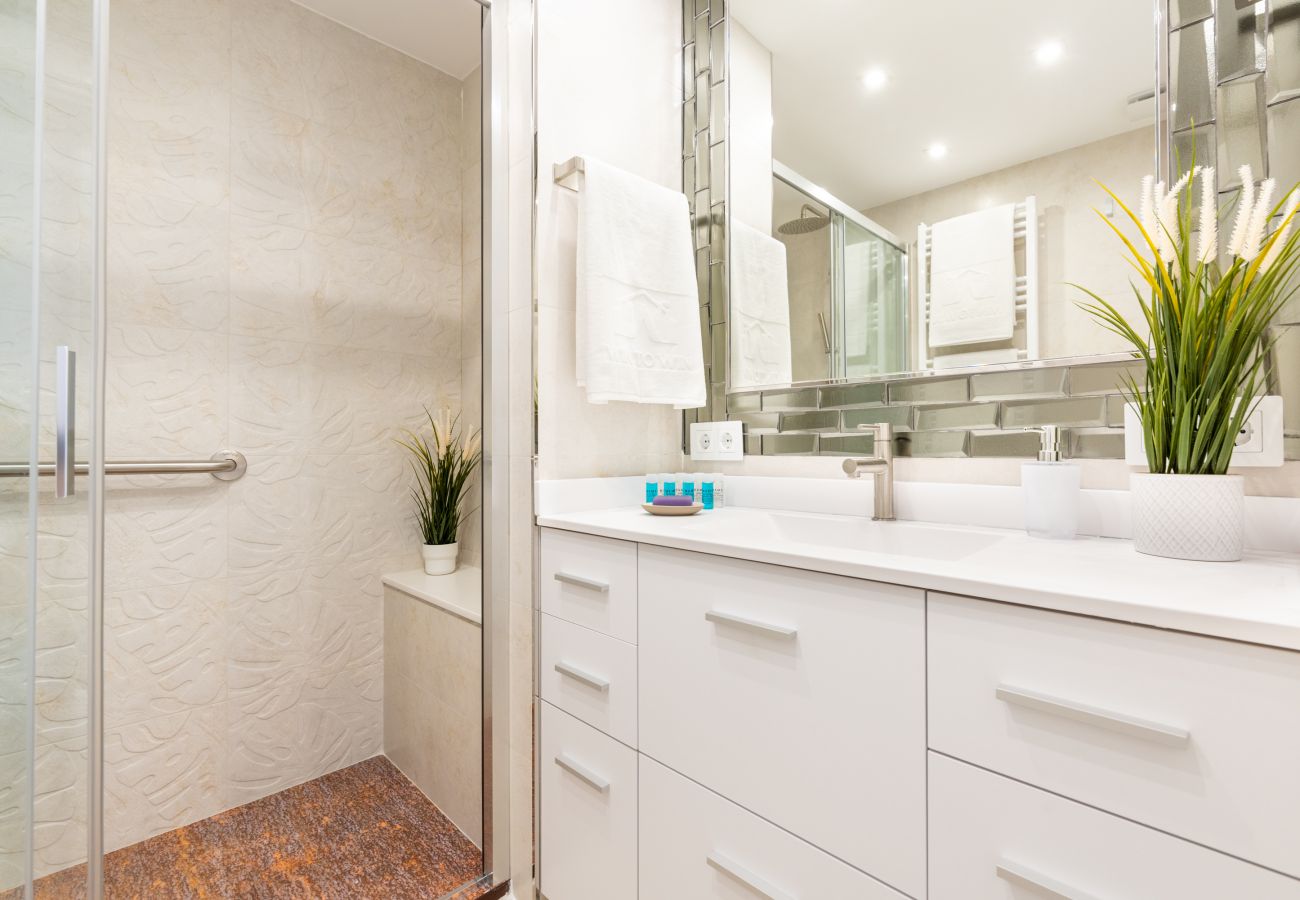 Apartment in Torremolinos - WintowinRentals Suite Apartment in Ocean House