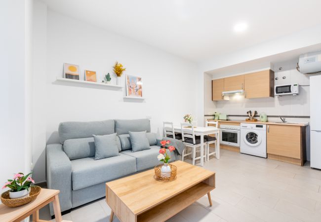 in Málaga - WintowinRentals Superb New-look Apartment 