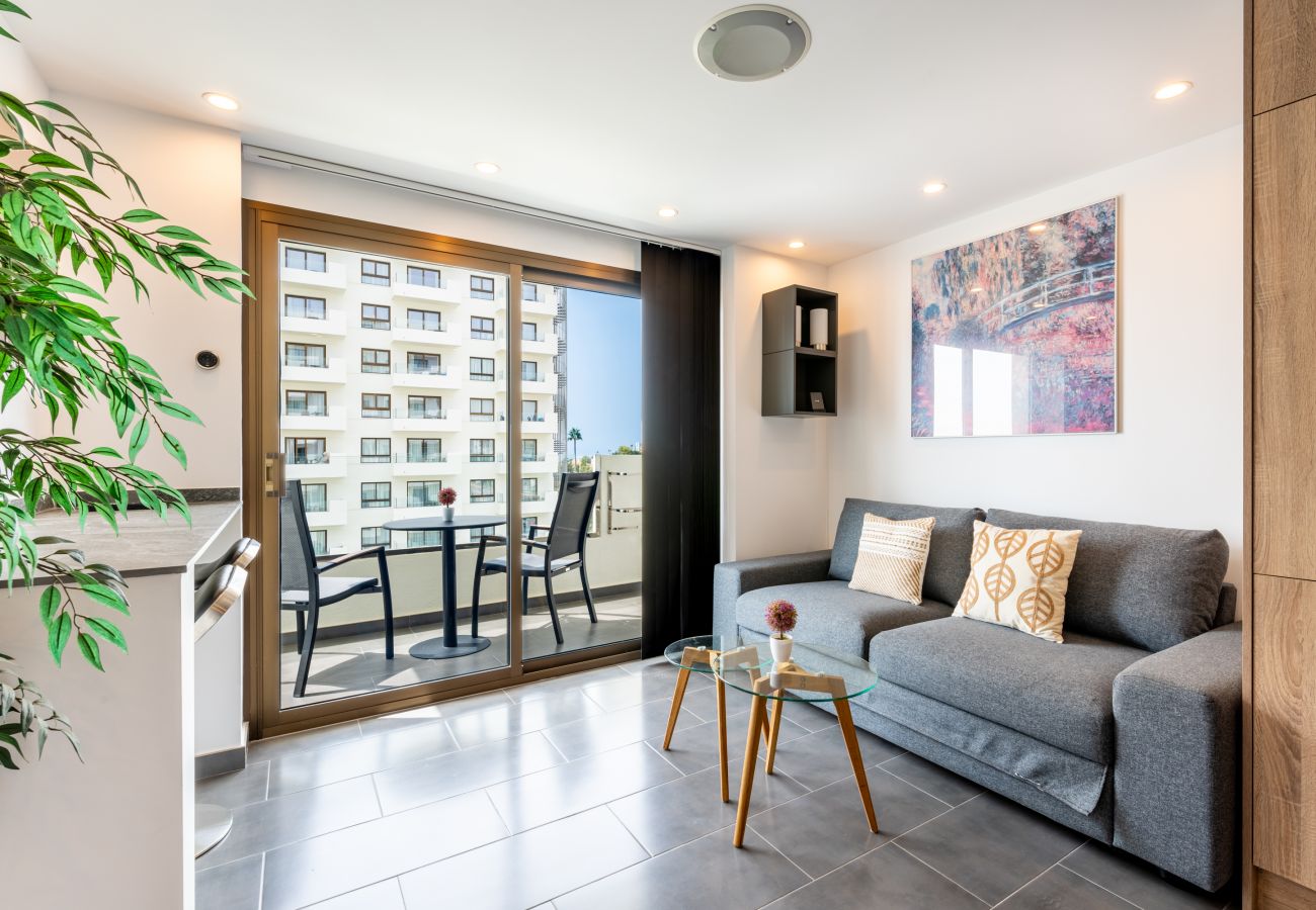 Apartment in Torremolinos - WintowinRentals Executive apt in OCEAN HOUSE Complex 