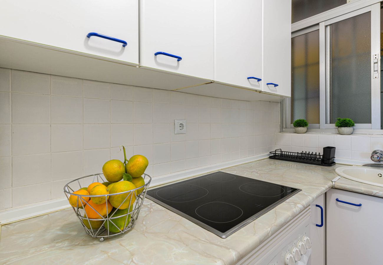 Apartment in Fuengirola - Great Location and Frontal Sea View Fuengirola