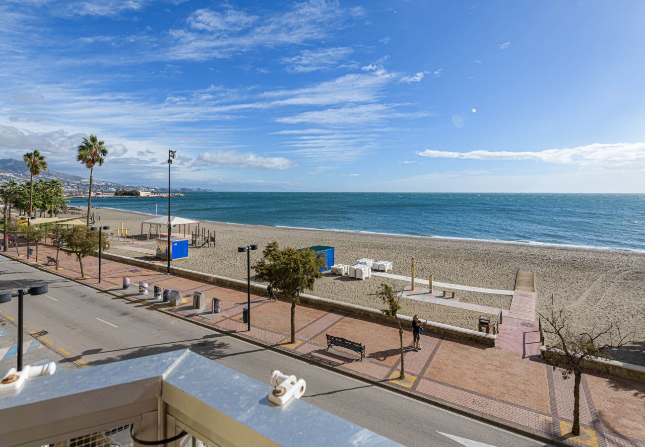 Apartment in Fuengirola - Great Location and Frontal Sea View Fuengirola