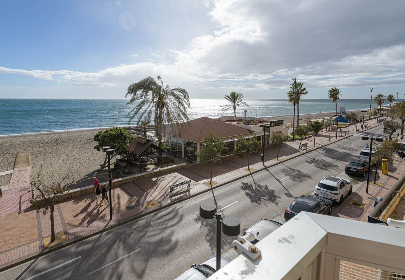 Apartment in Fuengirola - Great Location and Frontal Sea View Fuengirola
