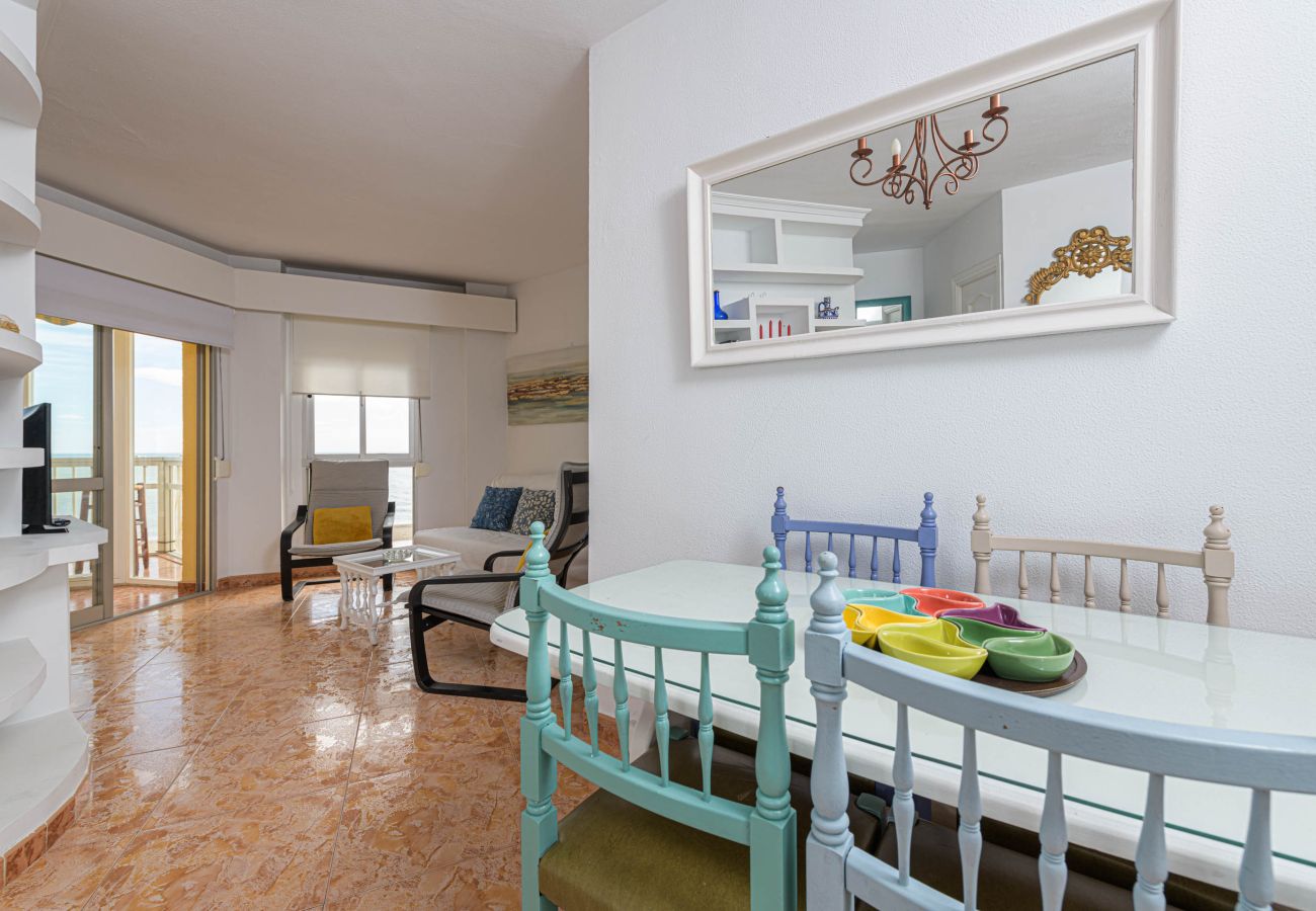 Apartment in Fuengirola - Great Location and Frontal Sea View Fuengirola