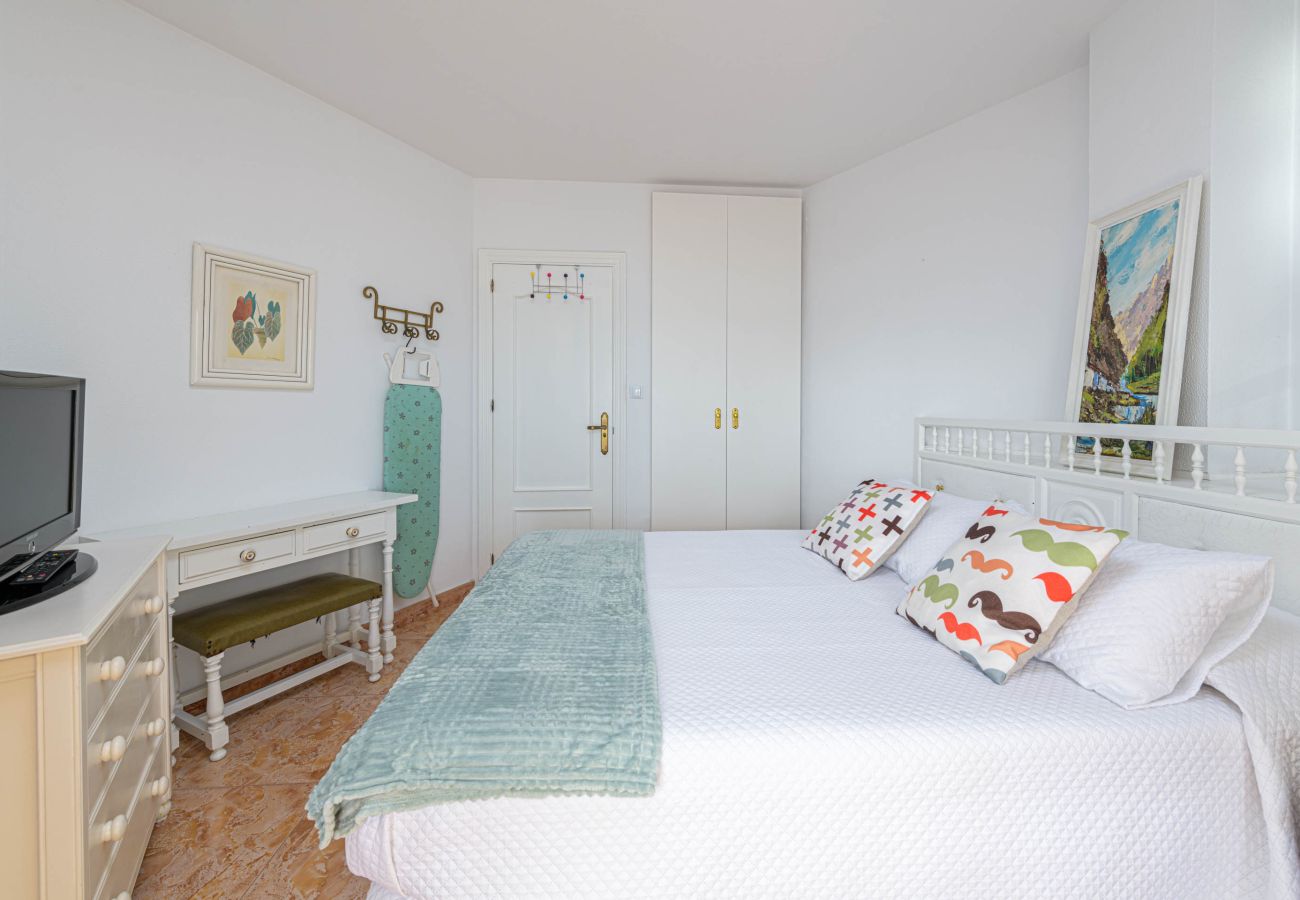 Apartment in Fuengirola - Great Location and Frontal Sea View Fuengirola