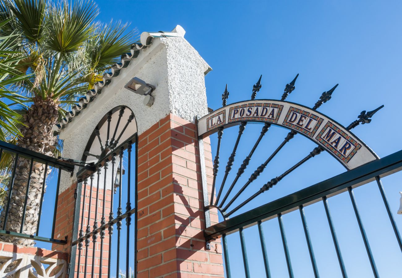 Apartment in Rincón de la Victoria - WintowinRentals  Dream Apartment next to the beach.