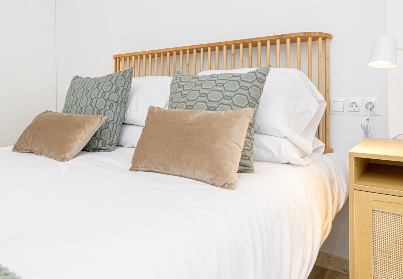 Apartment in Málaga - WintowinRentals Al-Mansa Central and Silent