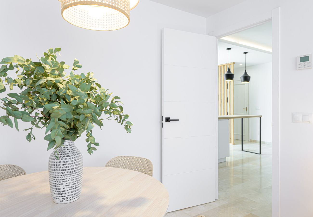 Apartment in Málaga - WintowinRentals Al-Mansa Central and Silent