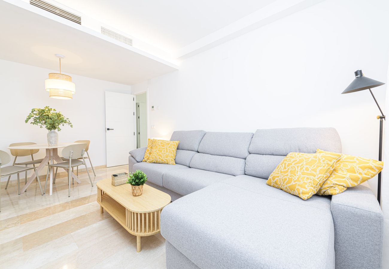 Apartment in Málaga - WintowinRentals Al-Mansa Central and Silent