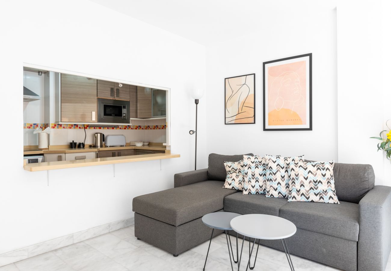 Apartment in Málaga - WintowinRentals Quiet Apartment, Very good location.