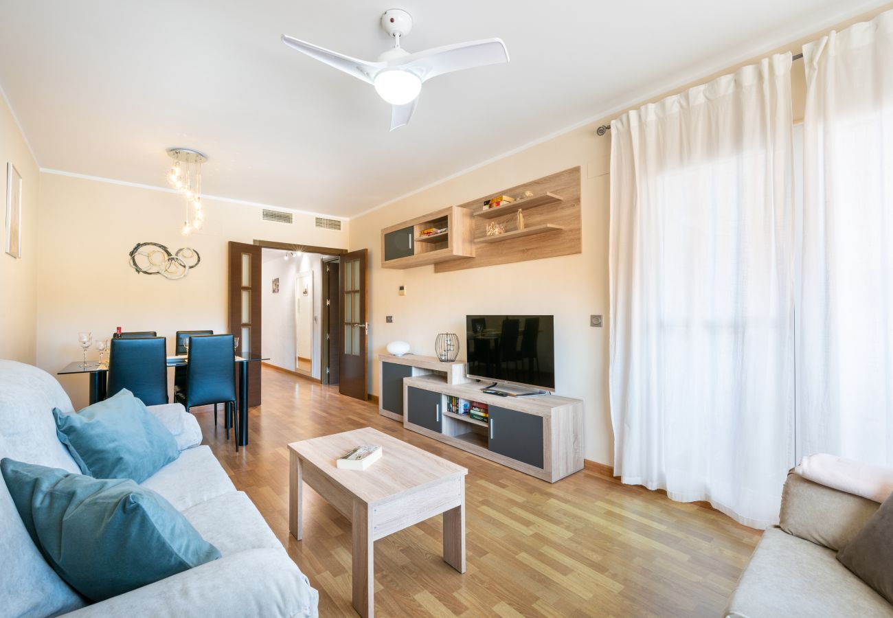 Apartment in Torre de Benagalbon - WintowinRentals Relax, Playa, Wifi & Parking