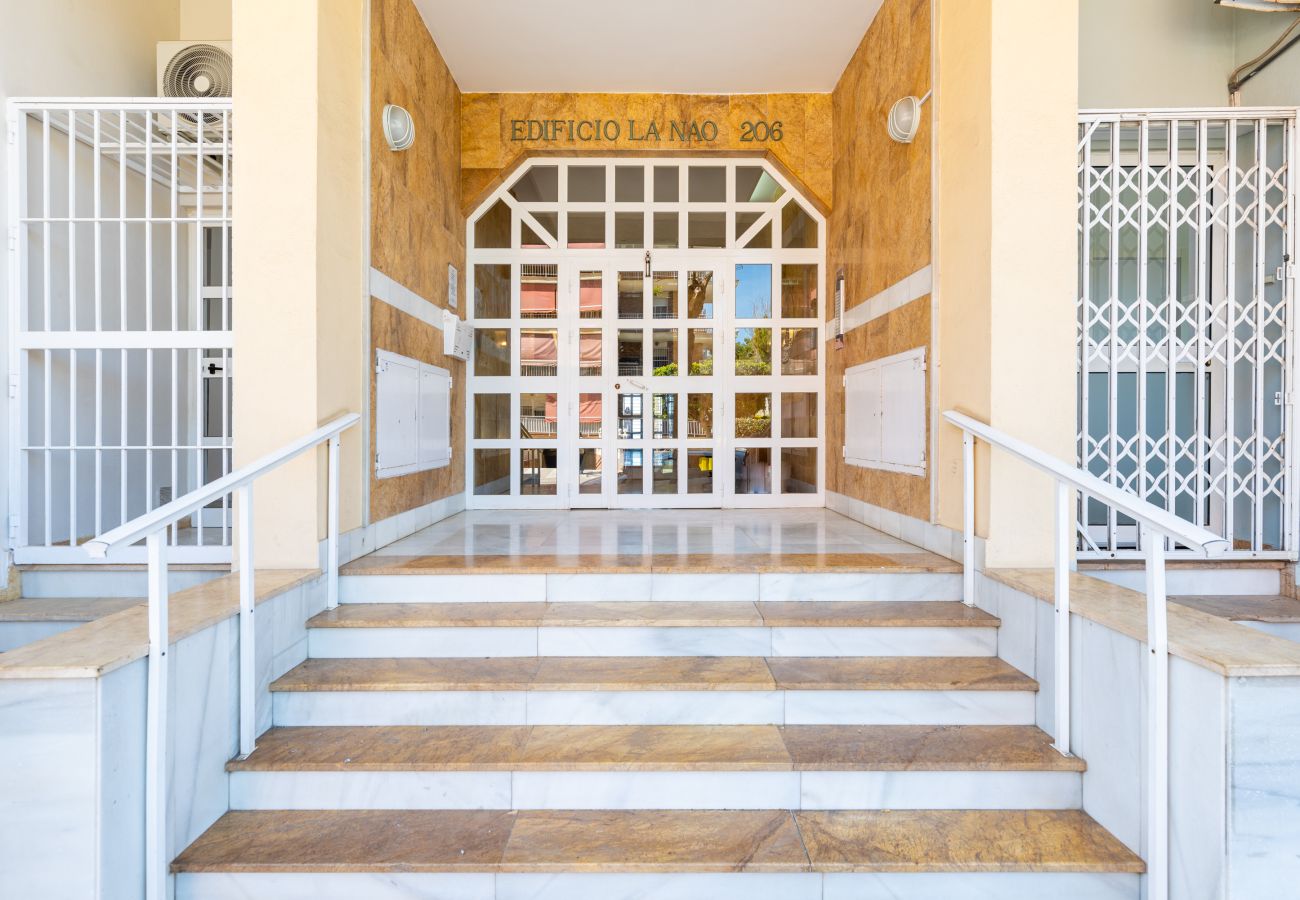 Apartment in Rincón de la Victoria - WintowinRentals 1st Line Beach, Parking and WIFI