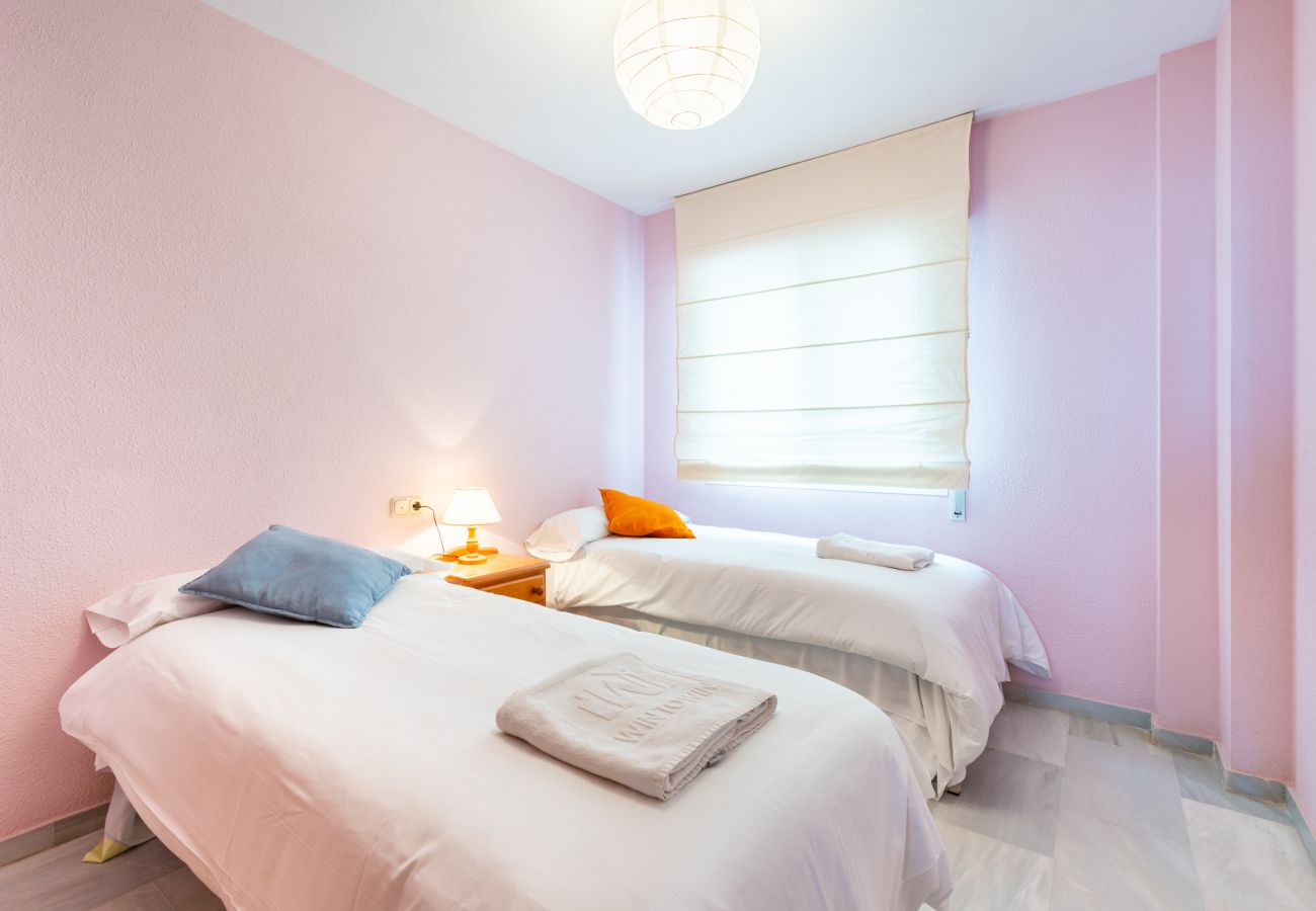 Apartment in Rincón de la Victoria - WintowinRentals 1st Line Beach, Parking and WIFI