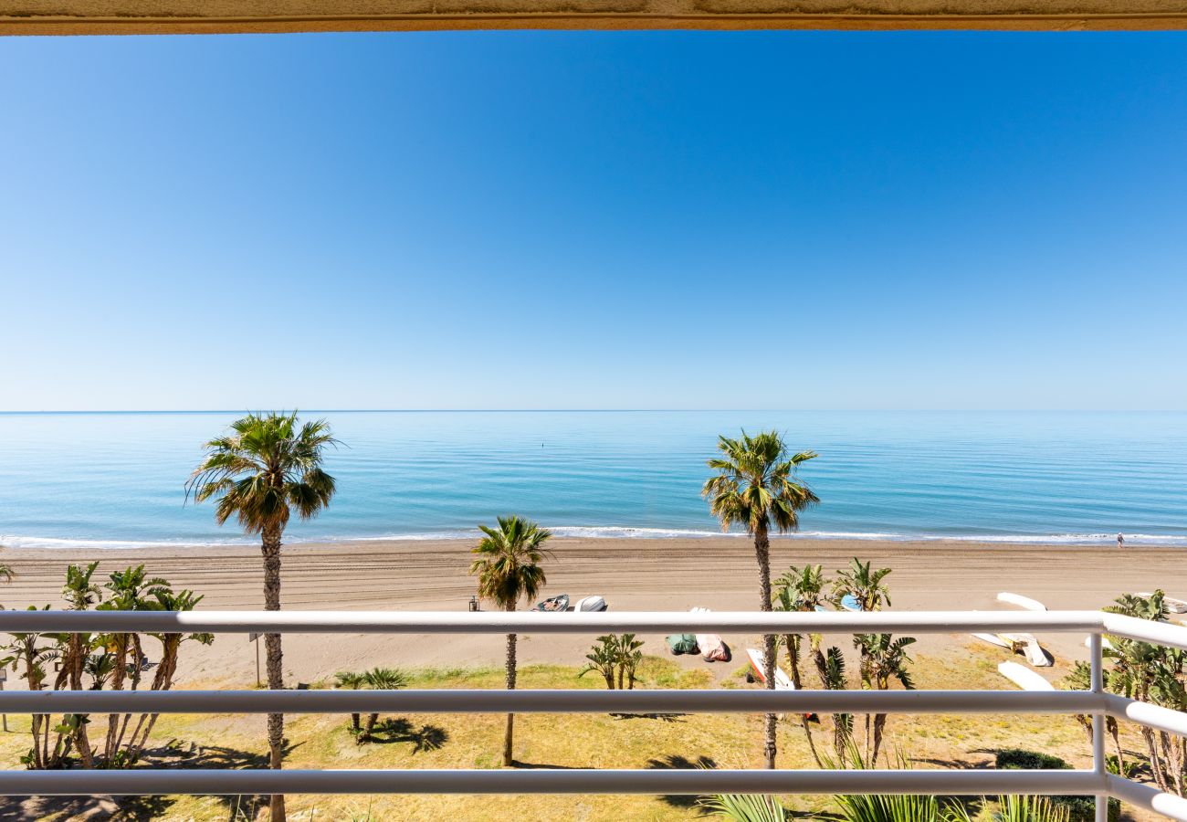 Apartment in Rincón de la Victoria - WintowinRentals 1st Line Beach, Parking and WIFI