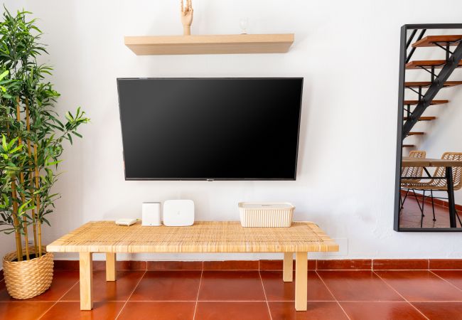 Apartment in La Cala del Moral - WintoWinRentals - Beachfront little villa. Apartment in La Cala del Moral - WintoWinRentals - Beachfront little villa.
