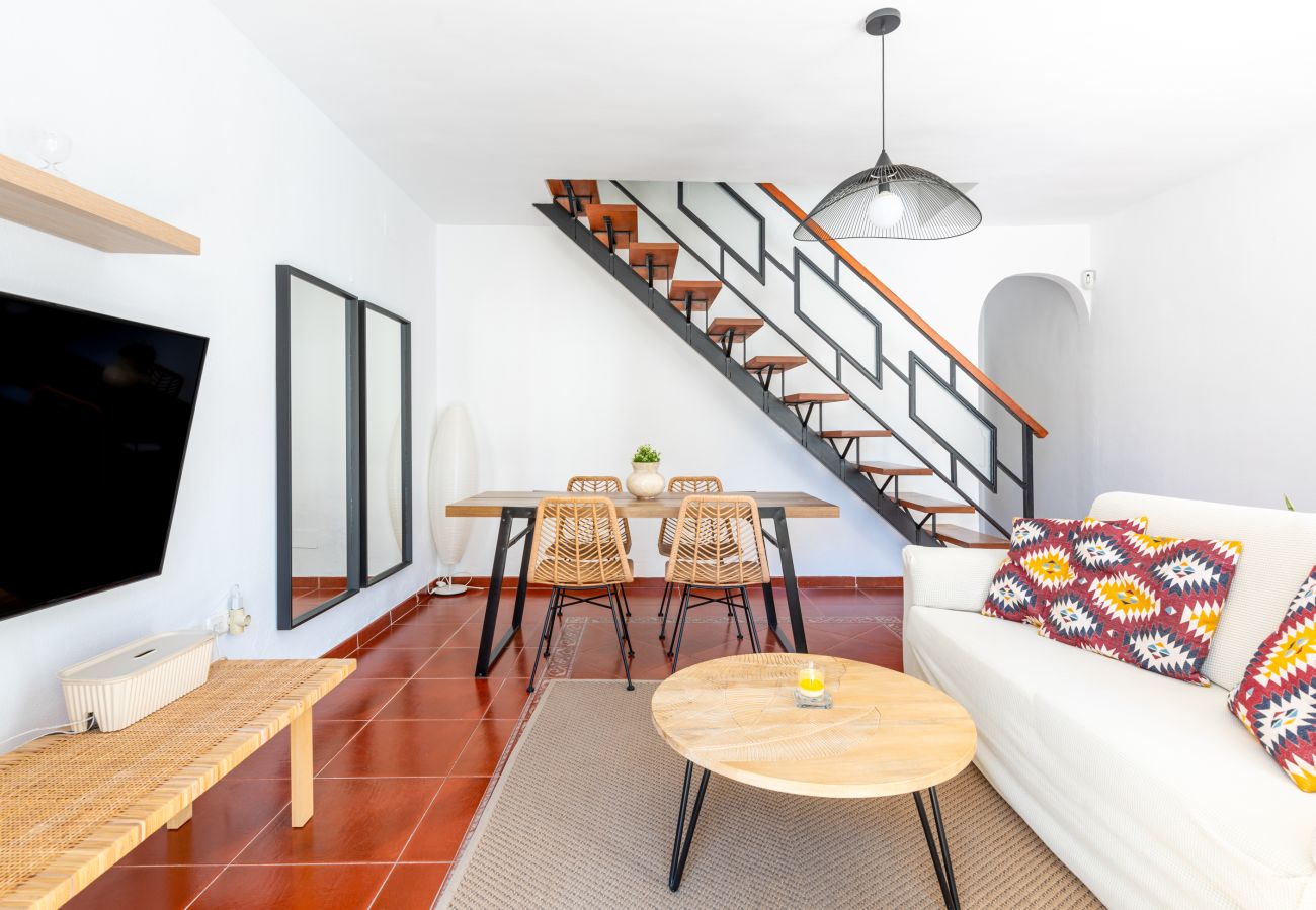 Apartment in La Cala del Moral - WintoWinRentals - Beachfront little villa.