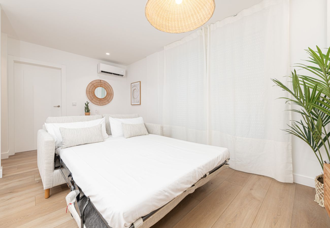 Apartment in Málaga - HM1B GOLETA SUITES 1B