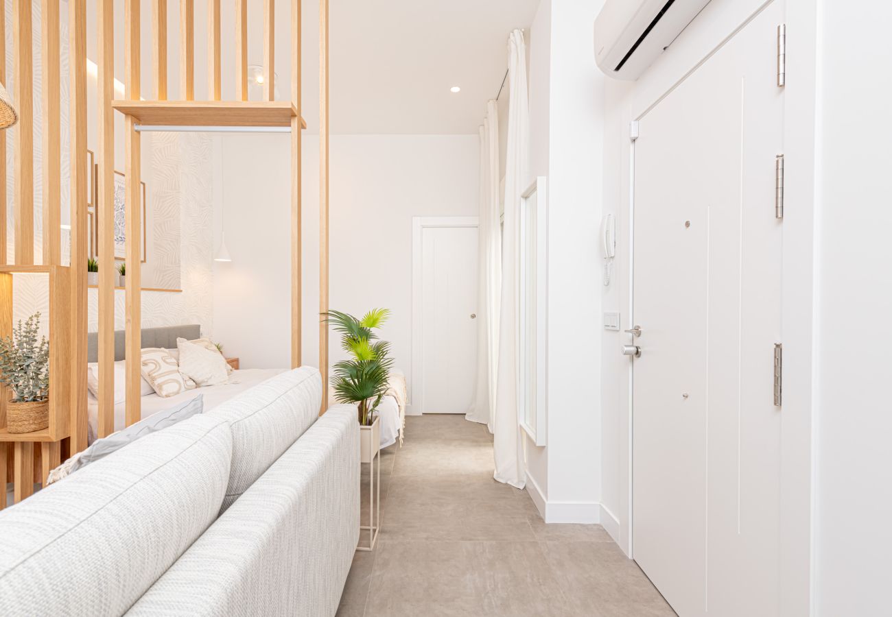 Studio in Málaga - HM0C GOLETA SUITES 0C