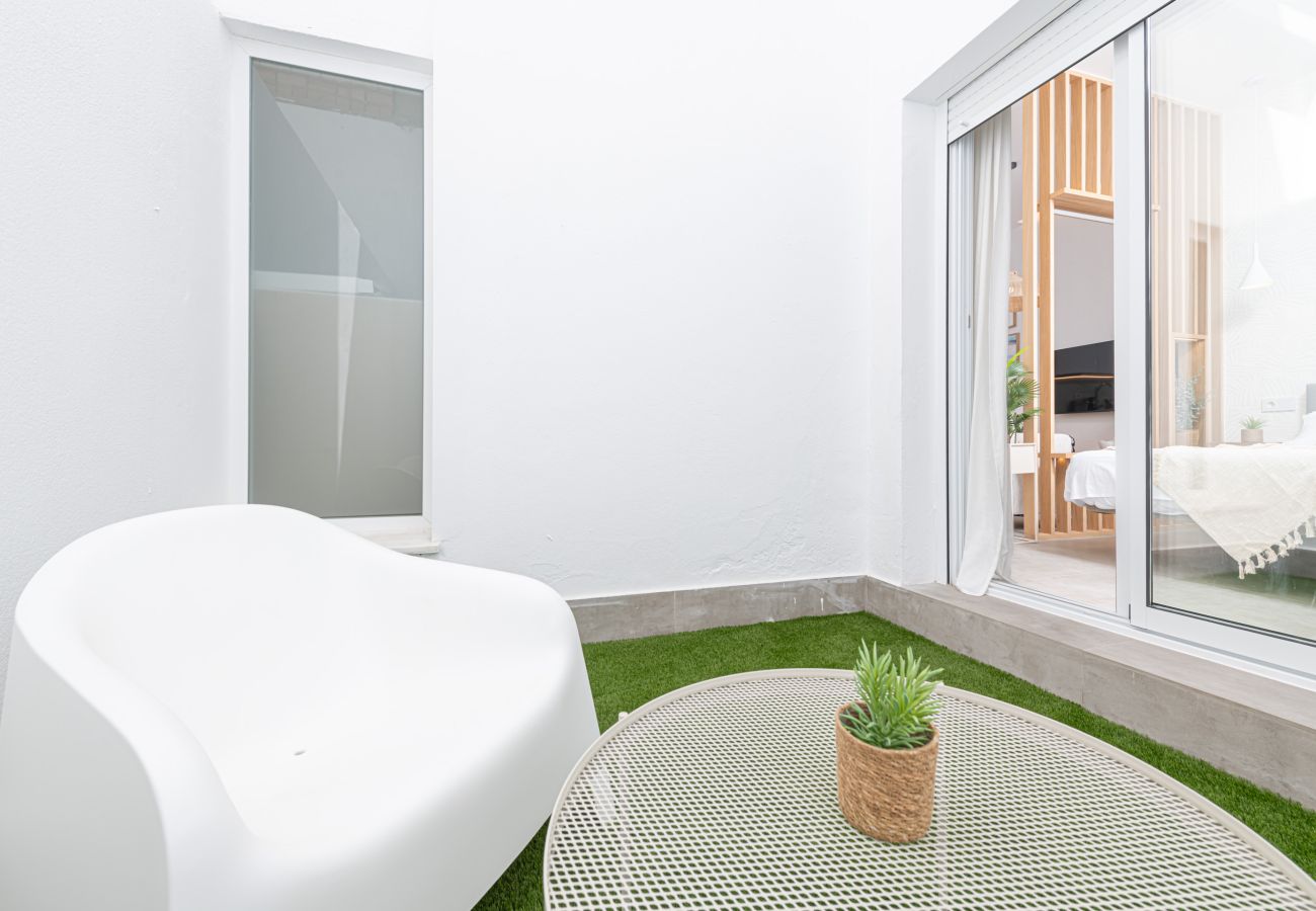 Studio in Málaga - HM0C GOLETA SUITES 0C