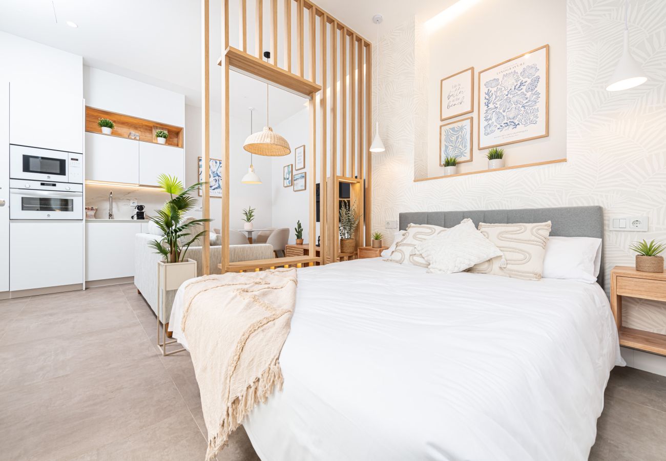 Studio in Málaga - HM0C GOLETA SUITES 0C