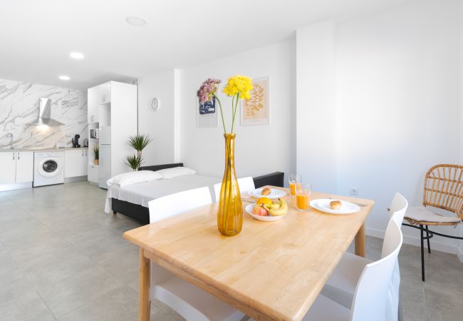Apartment in Málaga - WintowinRentals Altamira Suites High Floor Apartment in Málaga - WintowinRentals Altamira Suites High Floor