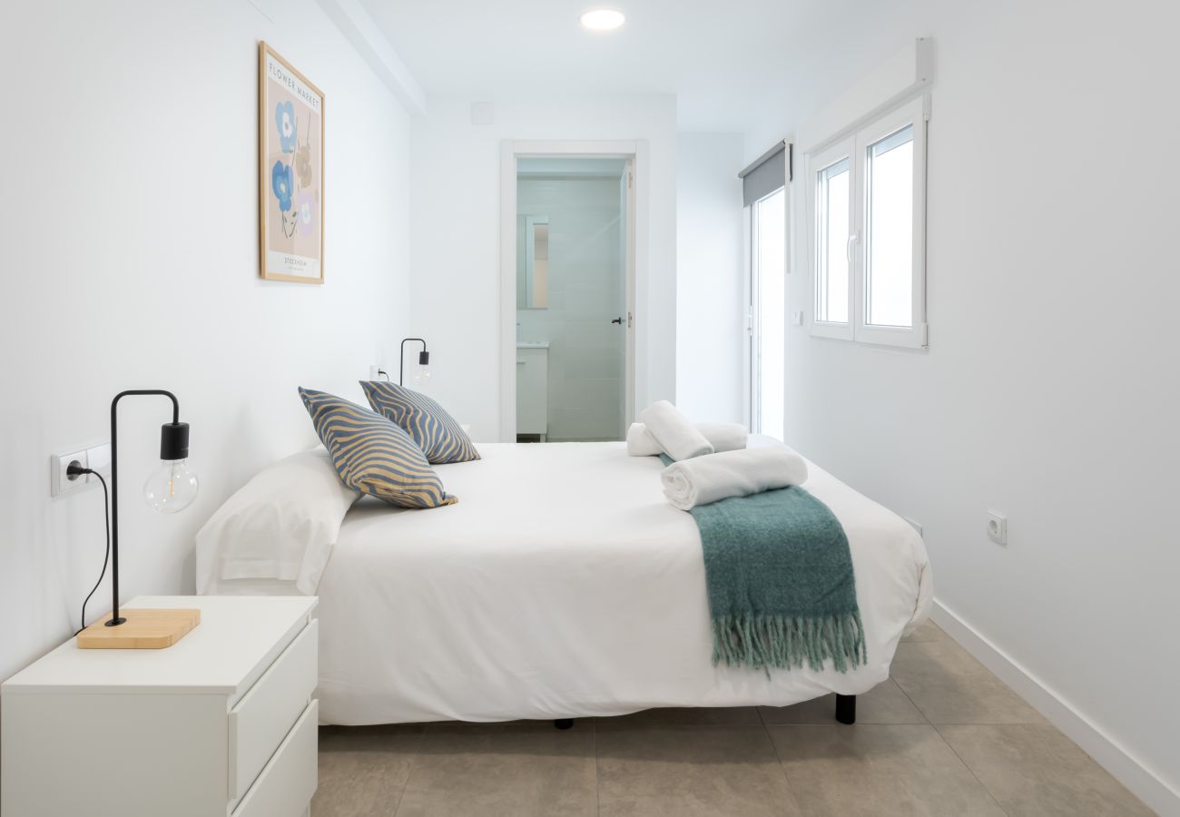 Apartment in Málaga - WintowinRentals Altamira Suites High Floor