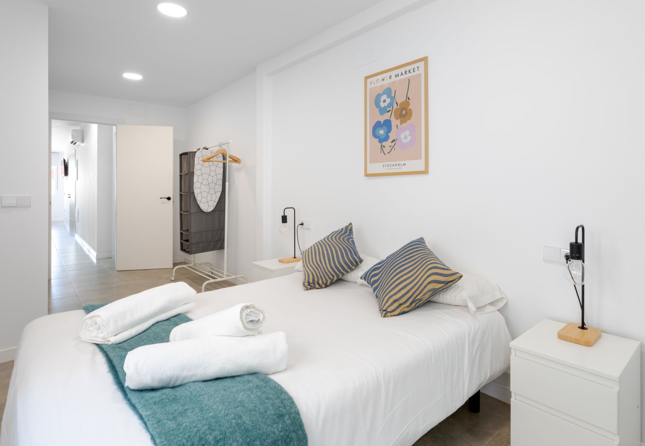 Apartment in Málaga - WintowinRentals Altamira Suites High Floor