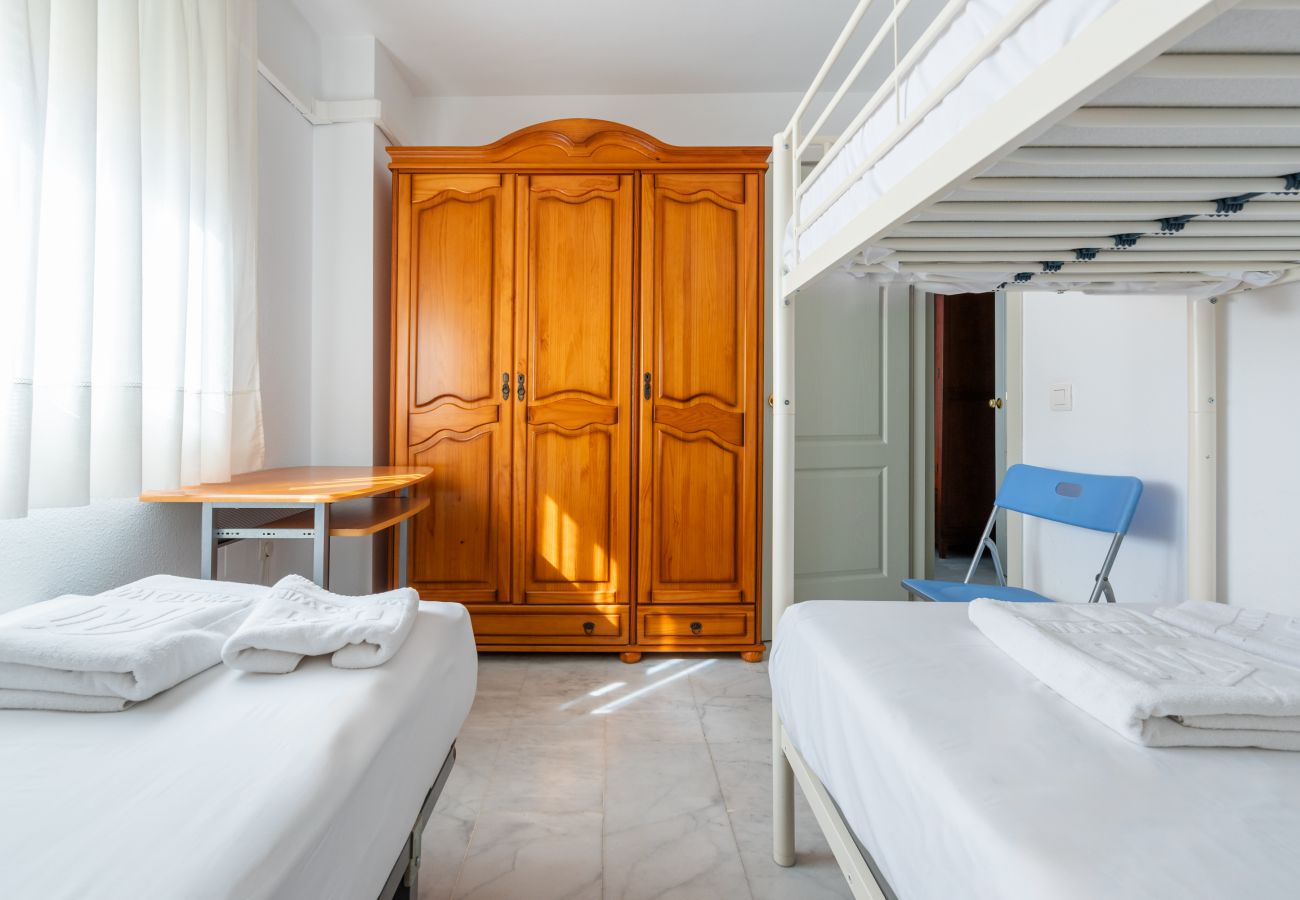 Apartment in La Cala del Moral - WintowinRentals Great Location, Free Parking, Pool, Cala del Moral