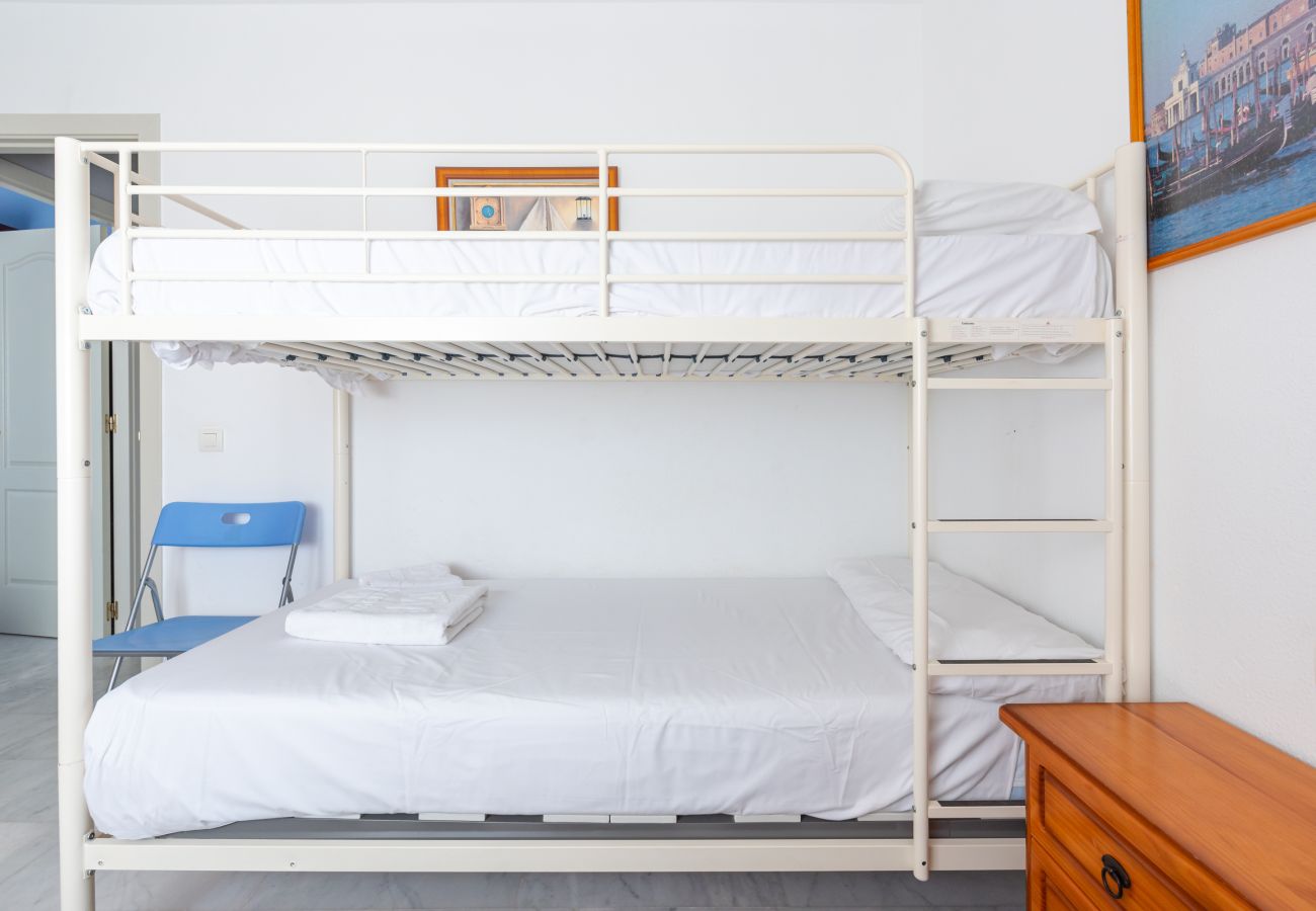 Apartment in La Cala del Moral - WintowinRentals Great Location, Free Parking, Pool, Cala del Moral