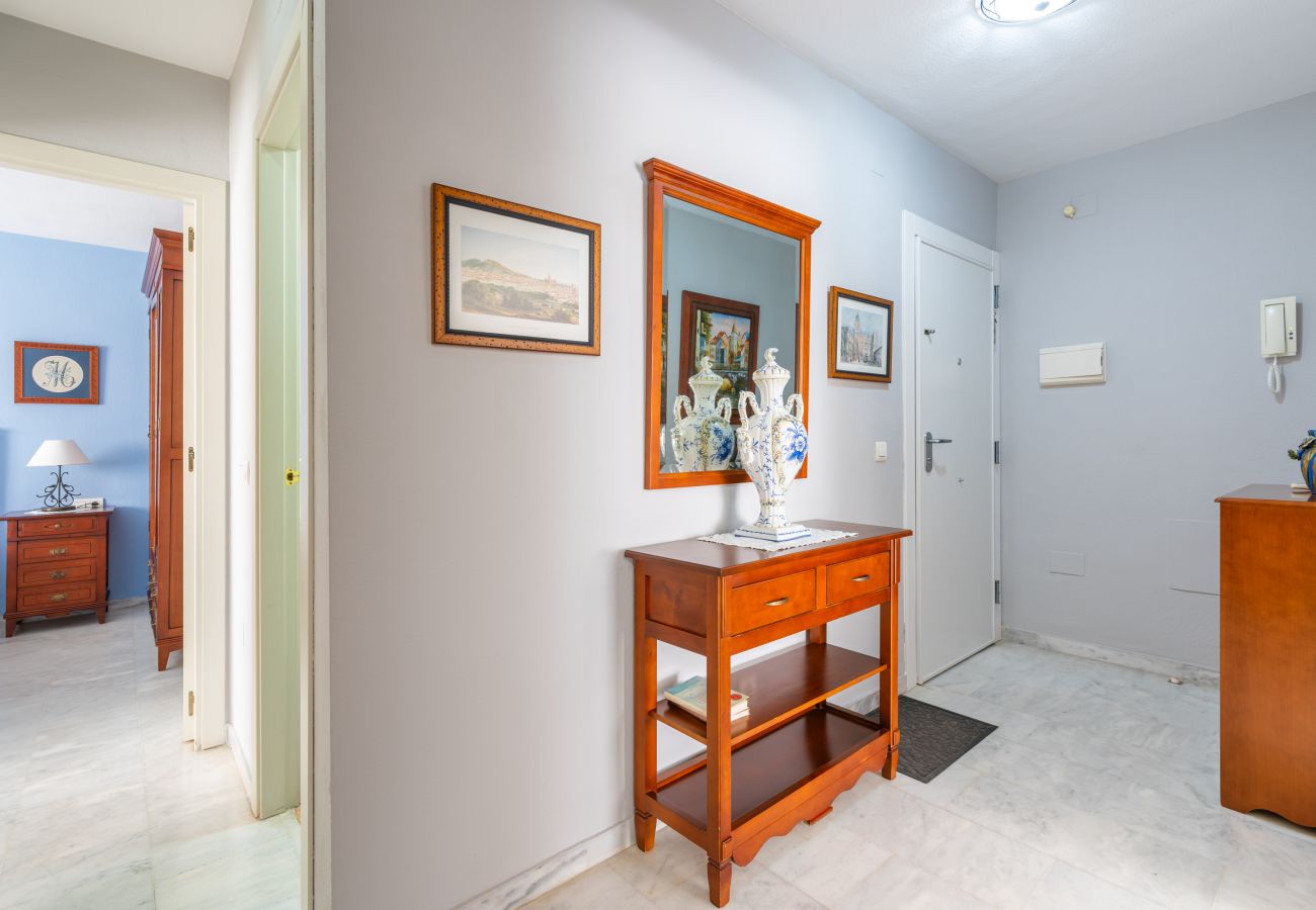 Apartment in La Cala del Moral - WintowinRentals Great Location, Free Parking, Pool, Cala del Moral