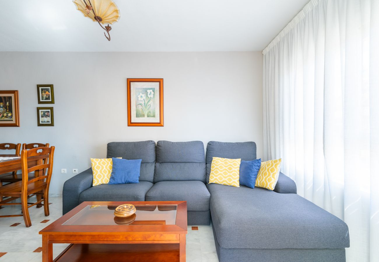 Apartment in La Cala del Moral - WintowinRentals Great Location, Free Parking, Pool, Cala del Moral