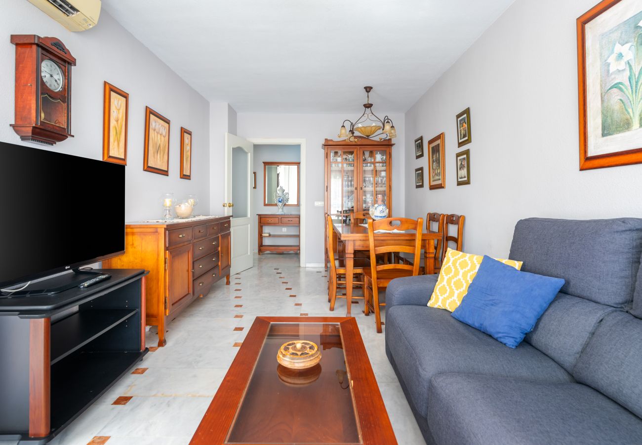 Apartment in La Cala del Moral - WintowinRentals Great Location, Free Parking, Pool, Cala del Moral