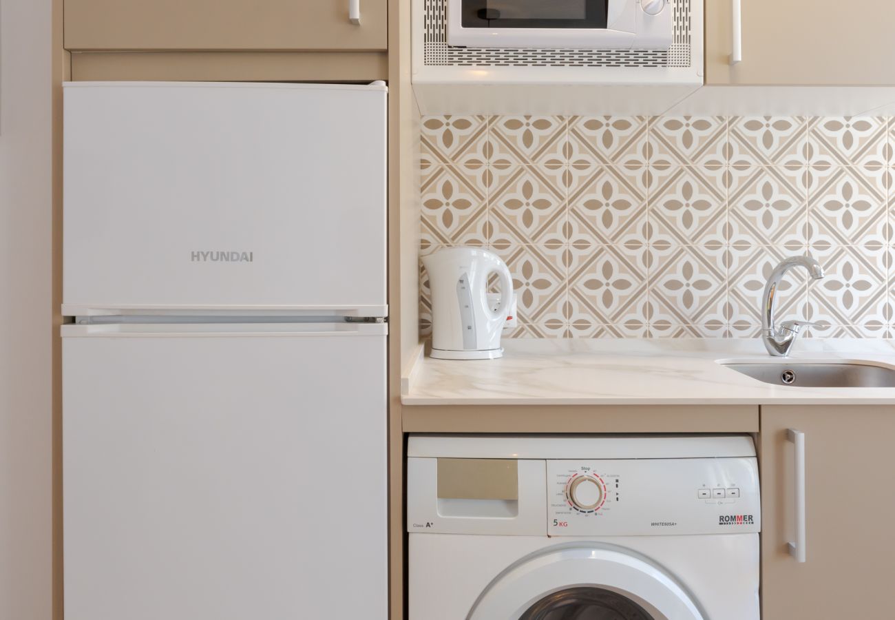 Apartment in Rincón de la Victoria - Wintowinrentals Frontline beach apartment in Rincón de la Victoria