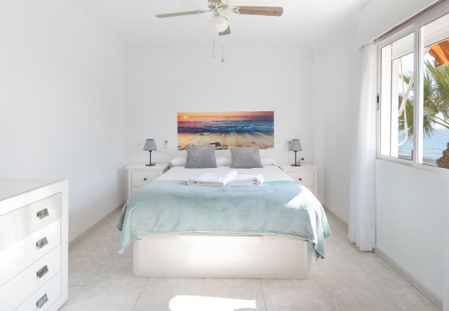 Apartment in Rincón de la Victoria - WintowinRentals Spectacular Sea Views on the Beachfront Apartment in Rincón de la Victoria - WintowinRentals Spectacular Sea Views on the Beachfront