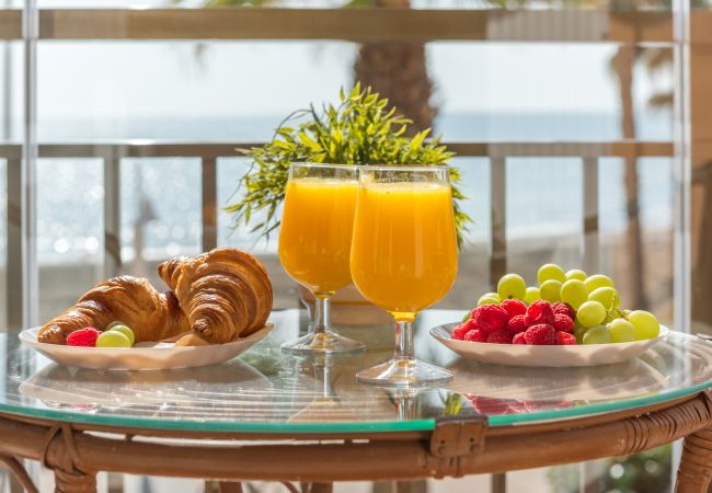 Apartment in Rincón de la Victoria - WintowinRentals Spectacular Sea Views on the Beachfront Apartment in Rincón de la Victoria - WintowinRentals Spectacular Sea Views on the Beachfront