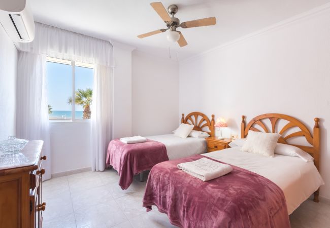 Apartment in Rincón de la Victoria - WintowinRentals Spectacular Sea Views on the Beachfront Apartment in Rincón de la Victoria - WintowinRentals Spectacular Sea Views on the Beachfront