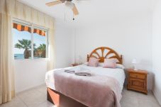 Apartment in Rincón de la Victoria - WintowinRentals Spectacular Sea Views on the Beachfront