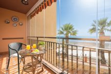 Apartment in Rincón de la Victoria - WintowinRentals Spectacular Sea Views on the Beachfront