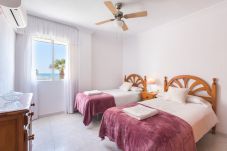 Apartment in Rincón de la Victoria - WintowinRentals Spectacular Sea Views on the Beachfront