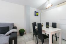 House in Málaga - WintowinRentals Chalet with a Huge Terrace in Campanillas